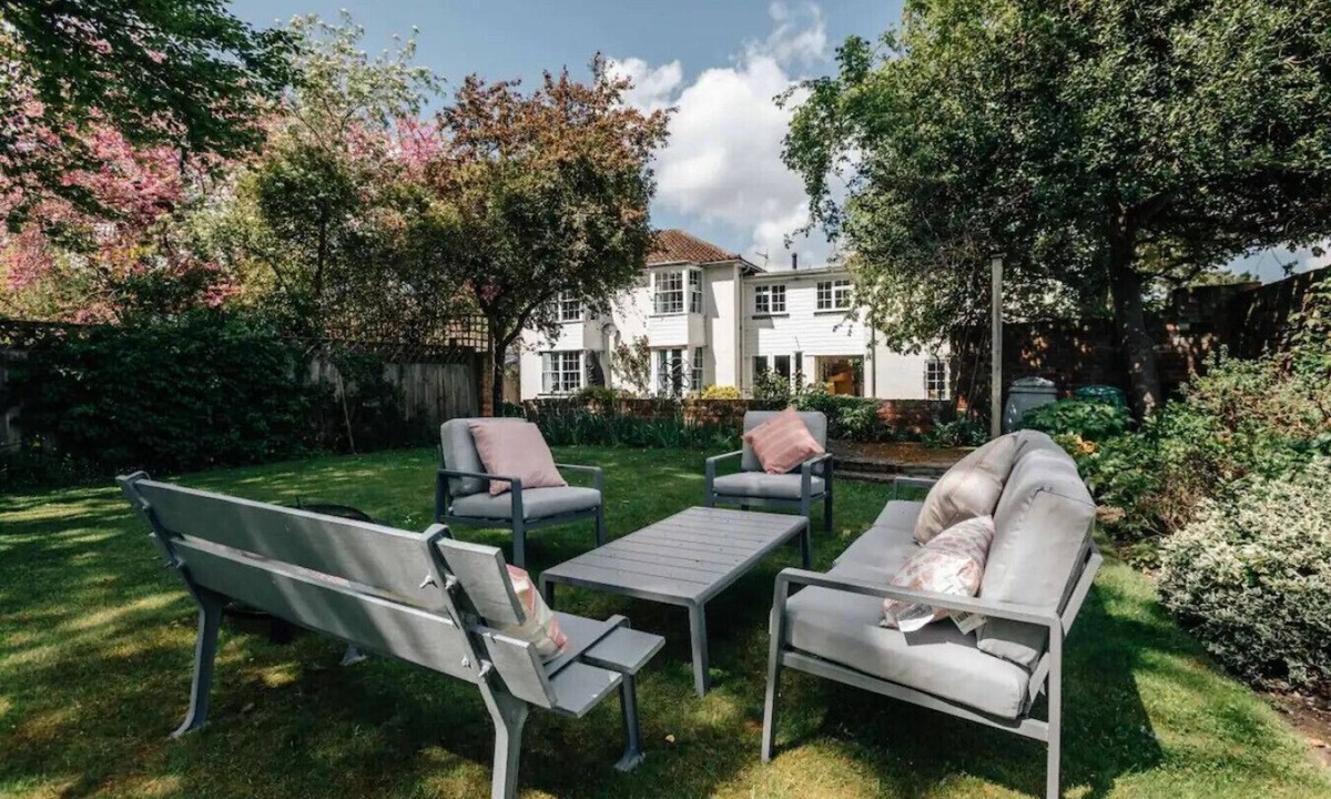 Henley-on-Thames House | Montpellier House, Centrally Located, Pet Friendly