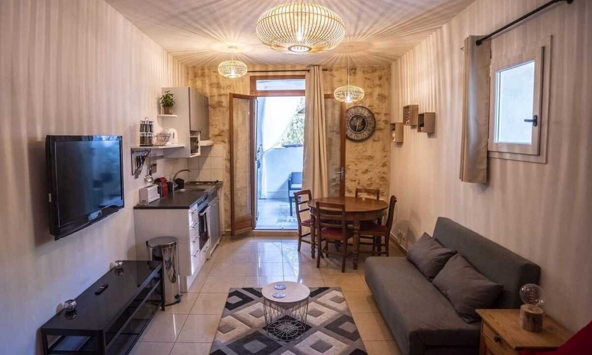 Antigone Bed & Breakfast | Montpellier ideal studio near St-Roch train station