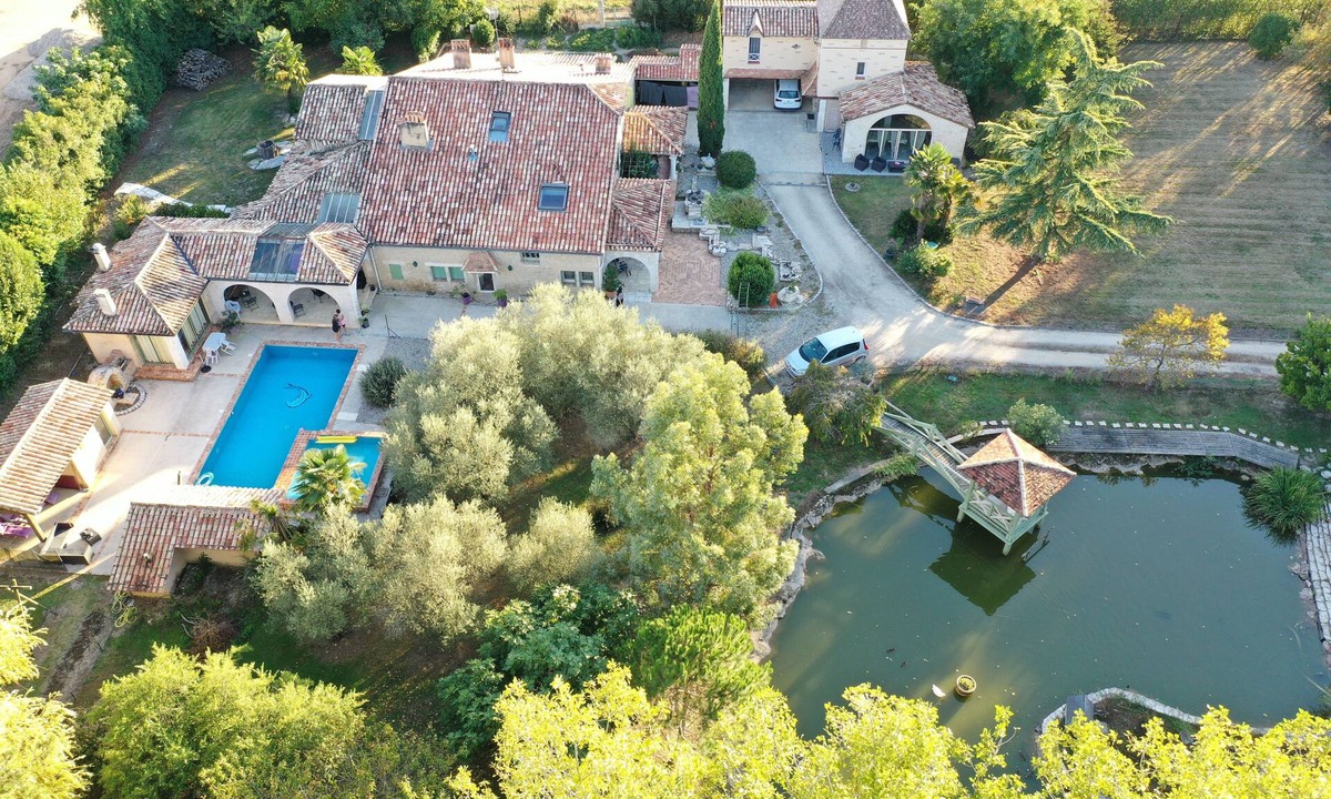 Montpouillan Bed & Breakfast | Montpouillan Wood