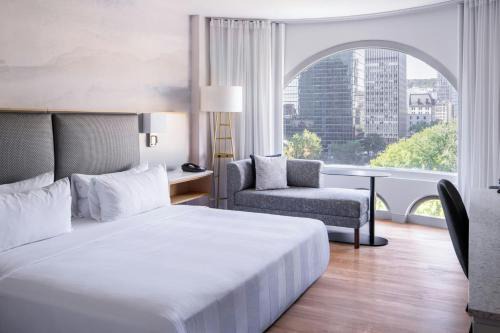 Downtown Montreal Hotel | Montreal Marriott Chateau Champlain