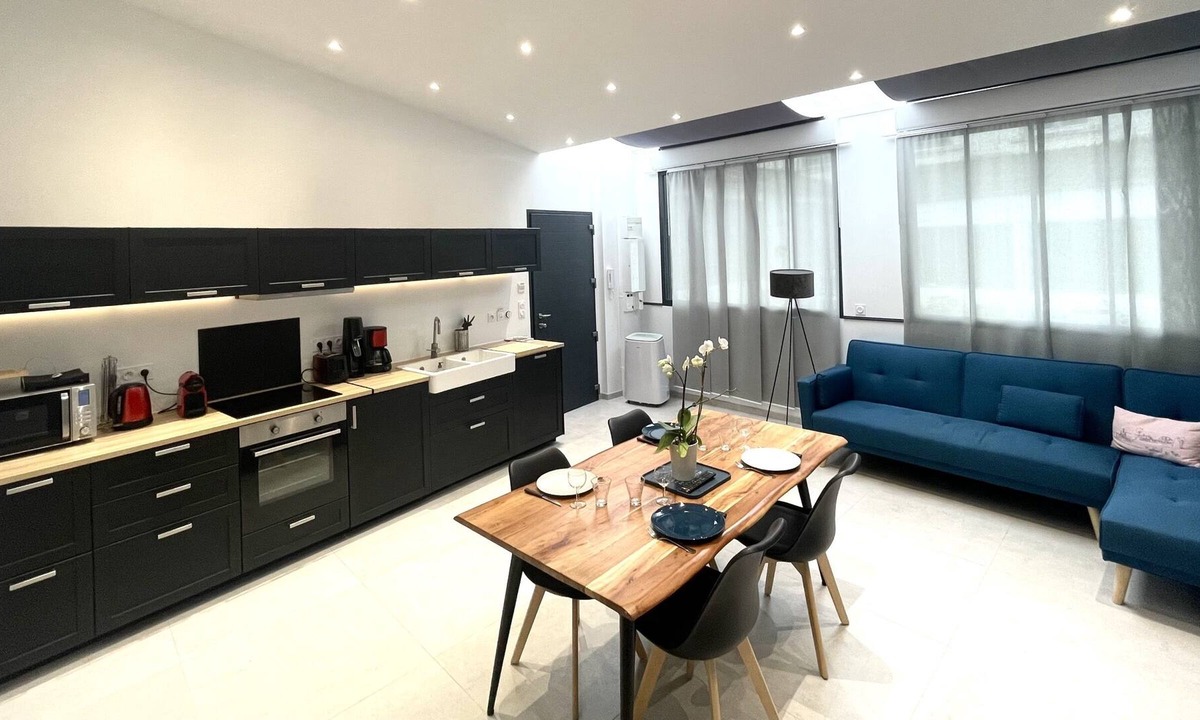 Montreuil-sur-Mer Apartment | Montreuil Appart Holidays SAS