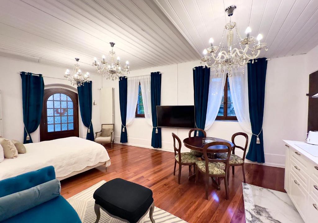 Montreux Apartment | Montreux Castle - Charming Studio