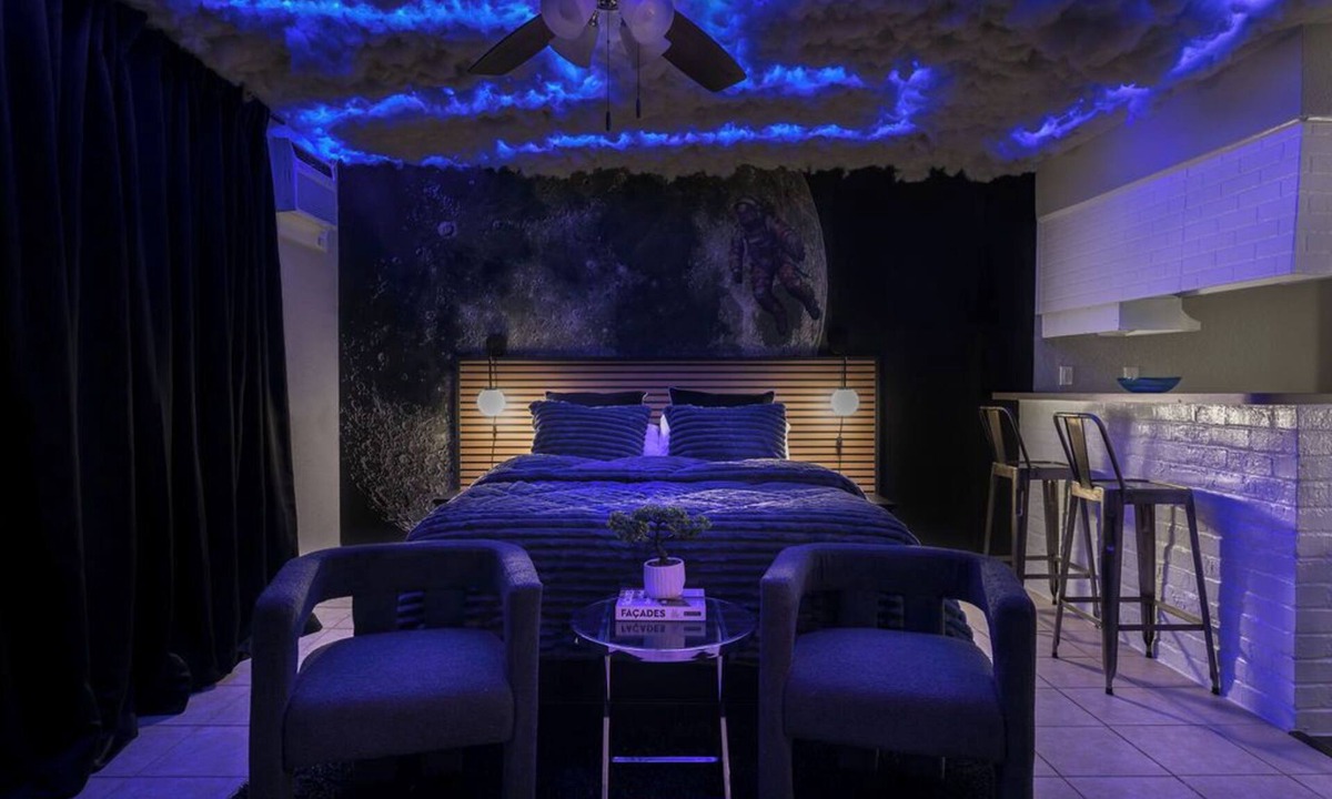 Greenway Plaza-Upper Kirby Apartment | Montrose Dream Cosmic Studio! Medical Center 02