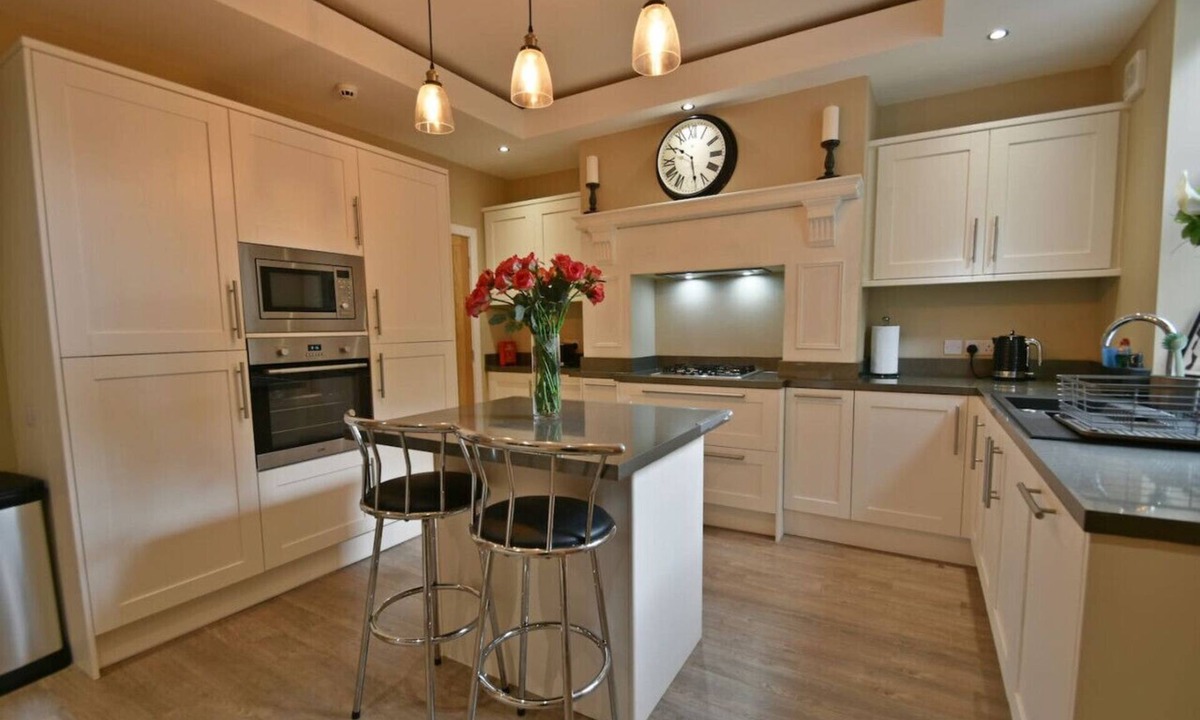 Burnley House | Montrose Heights - 4Bed - 4Bath -Central Burnley