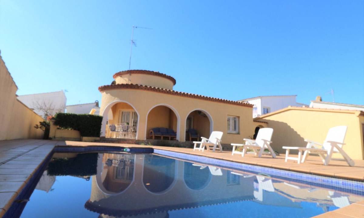 Empuriabrava Ski Chalet | MONTSENY 3 Empuriabrava - INTERimmo