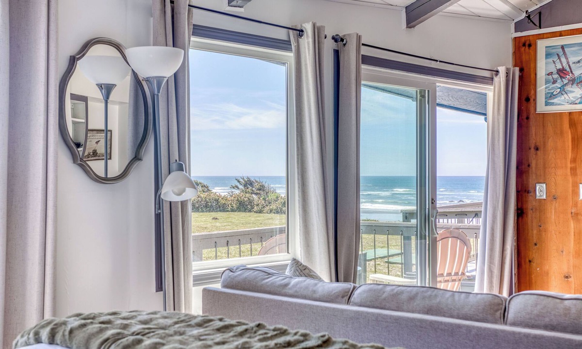 Newport Hotel | Moolack Shores Inn