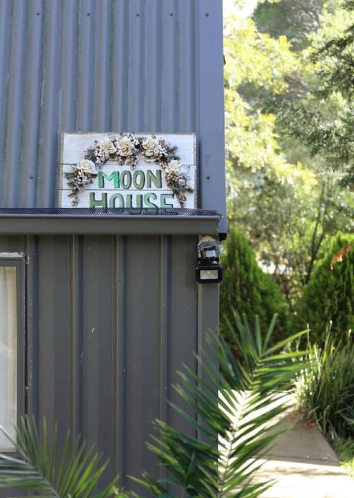 Diamond Creek House | Moon House