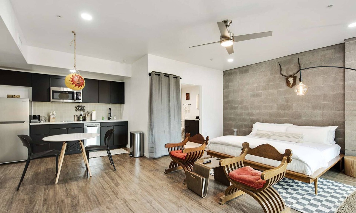 Riverside Apartment | Moon's Studio apartment with Pool