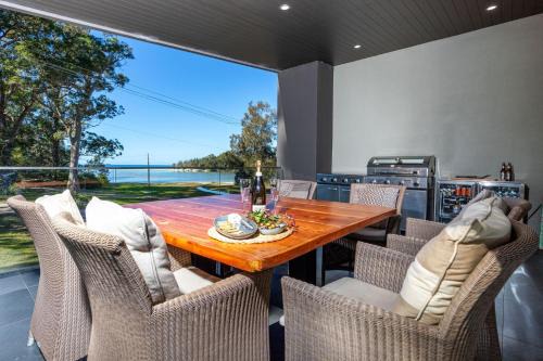 Huskisson House | Moona Sands