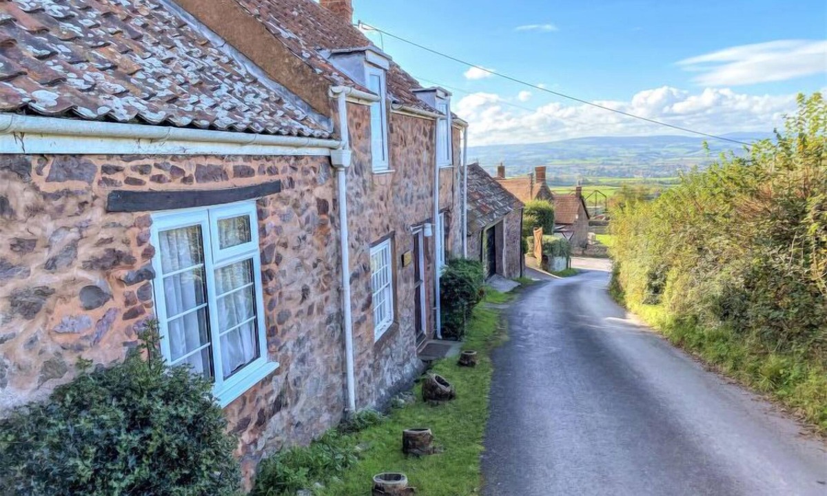 West Quantoxhead House | Moonfleat Cottage by Interhome