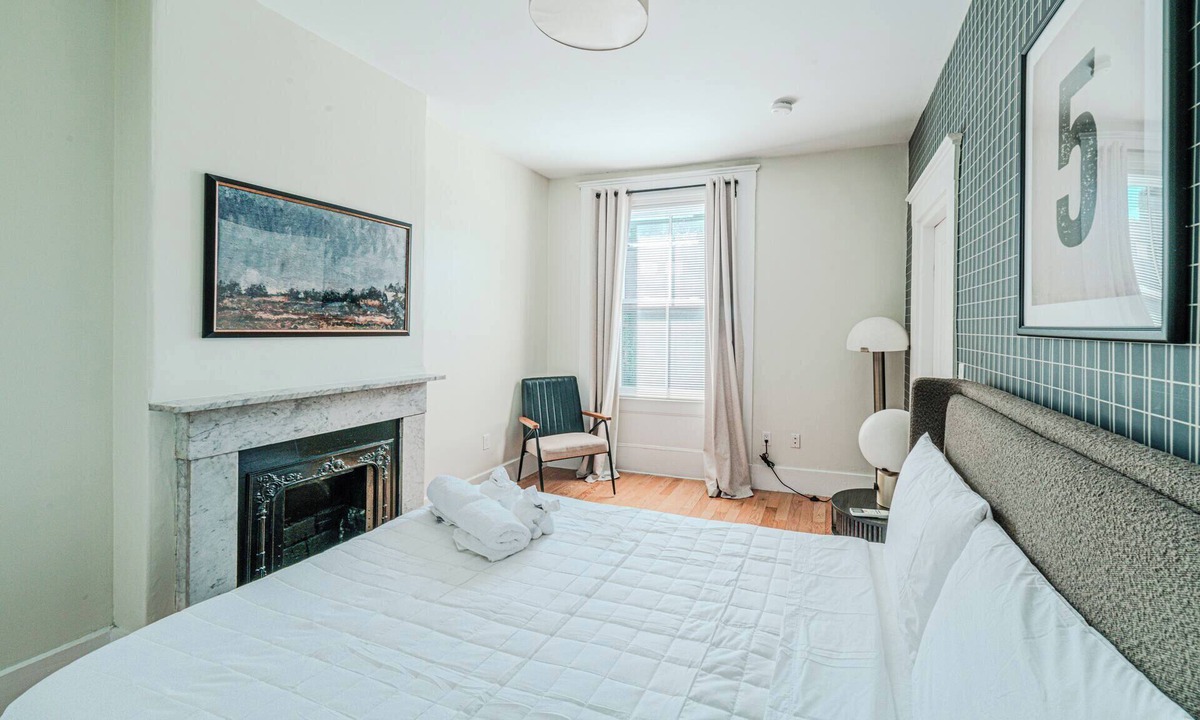 Beacon Hill Apartment | Moonlight Beacon Hill Sonata