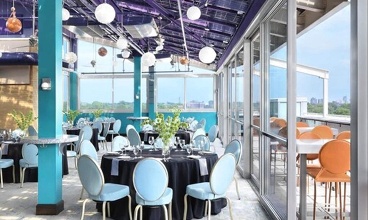 St. Louis Hotel | Moonrise Hotel