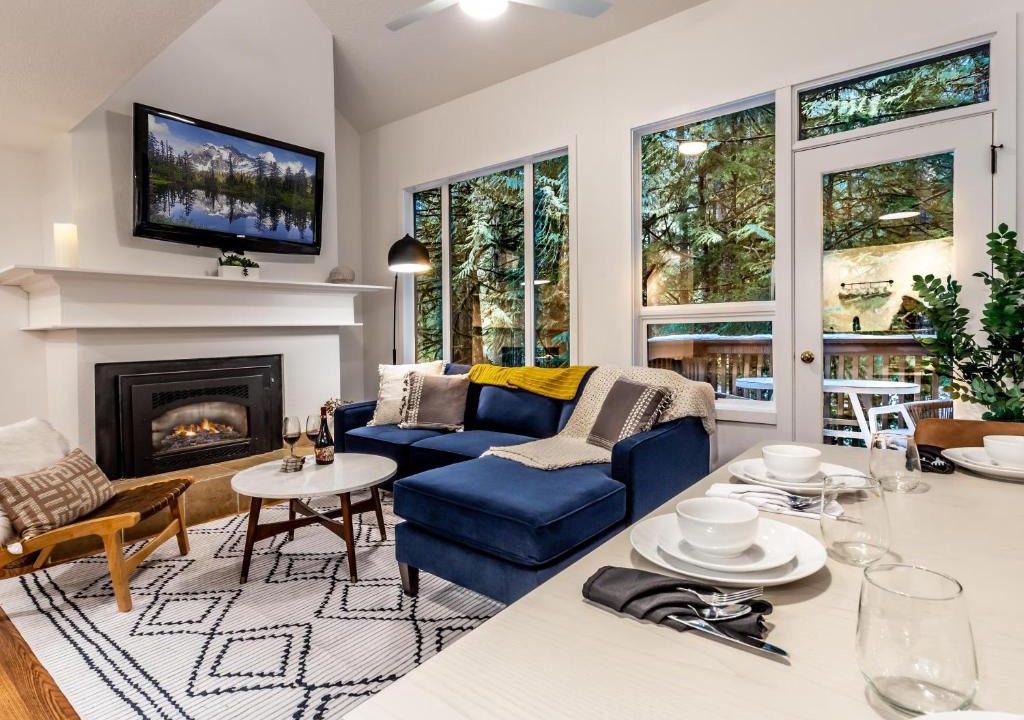 Deming House | Moonriver Retreat