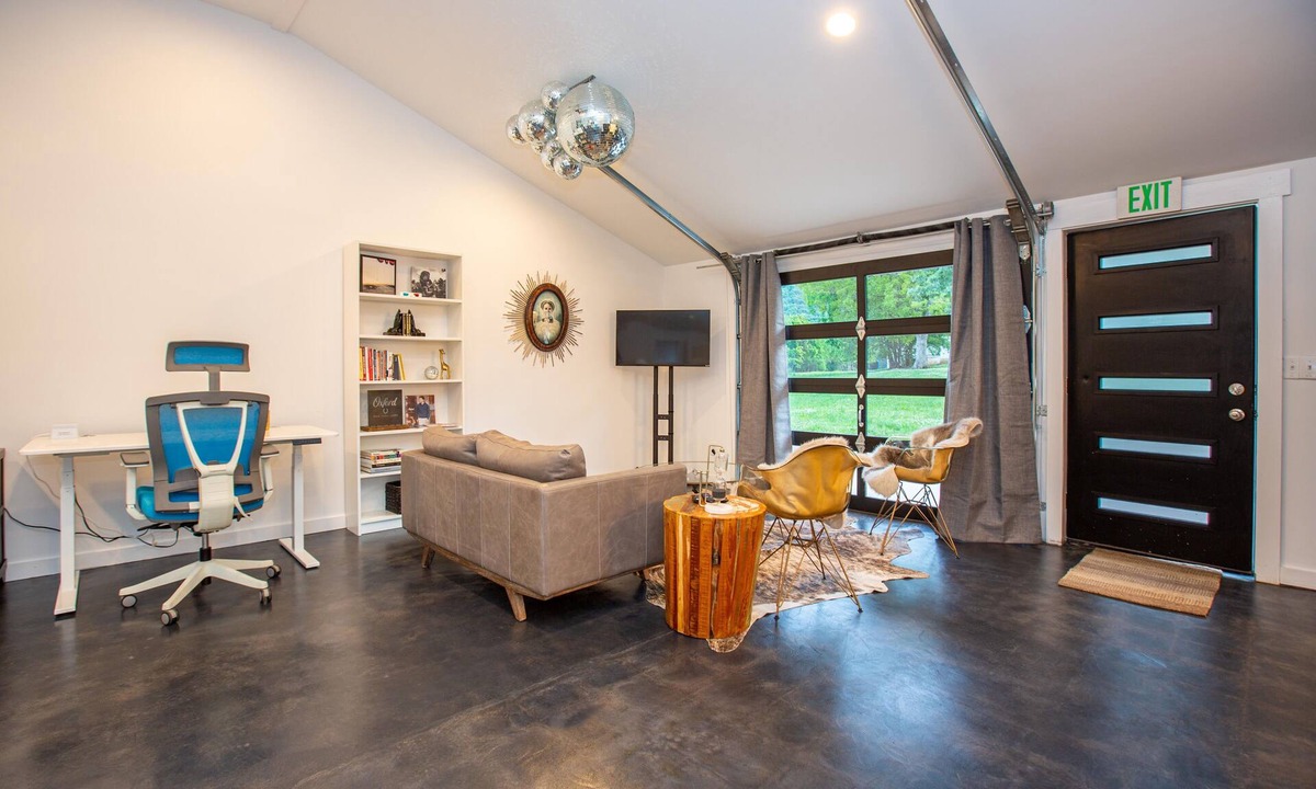 Normal House | Moonshot Haven - Modern Farmhouse