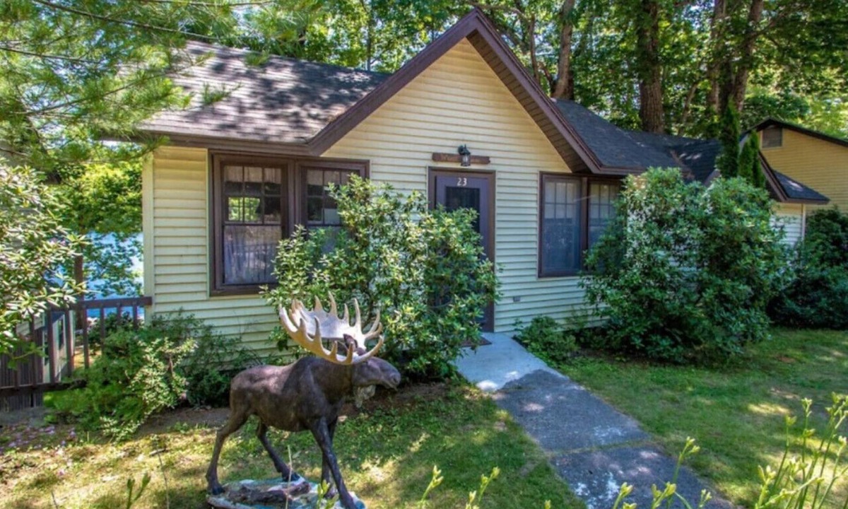Holderness Cabin | Moose Manor- Squam Waterfront
