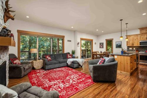 Welches House | Moose Meadow