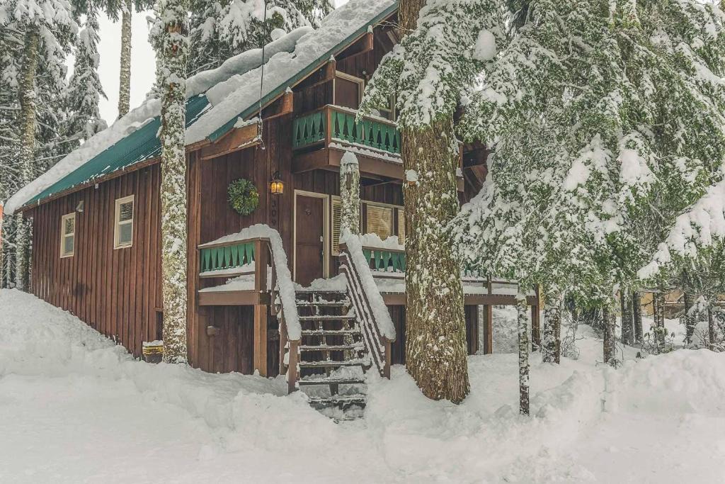 Government Camp House | Moosewood Cabin - Meredith Lodging
