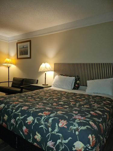 Moosomin Hotel | Moosomin Country Squire Inn