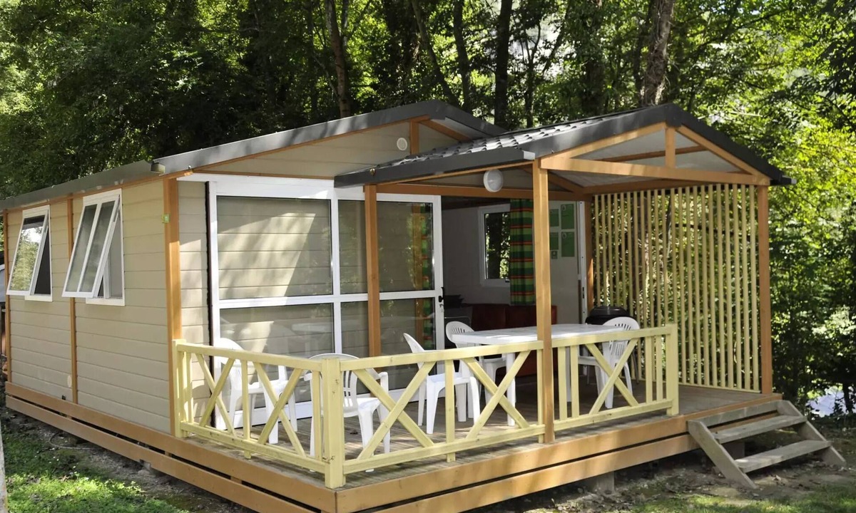 Alliat Ski Chalet | Moréa chalet 2010 sleeps 5