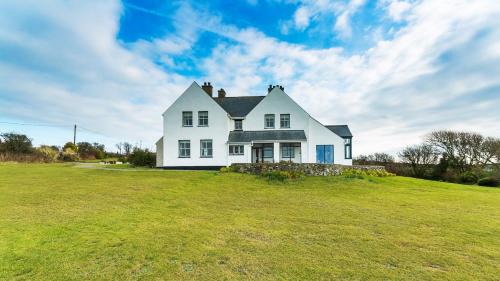 Llanfaethlu House | Moranedd