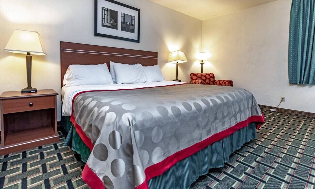 Decatur Hotel | More you stay more you save