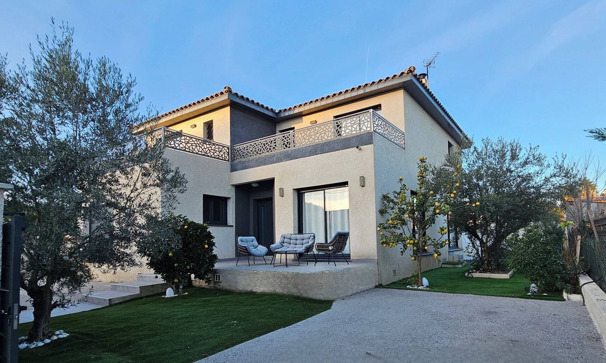 Bompas Villa | Morenita, quiet villa