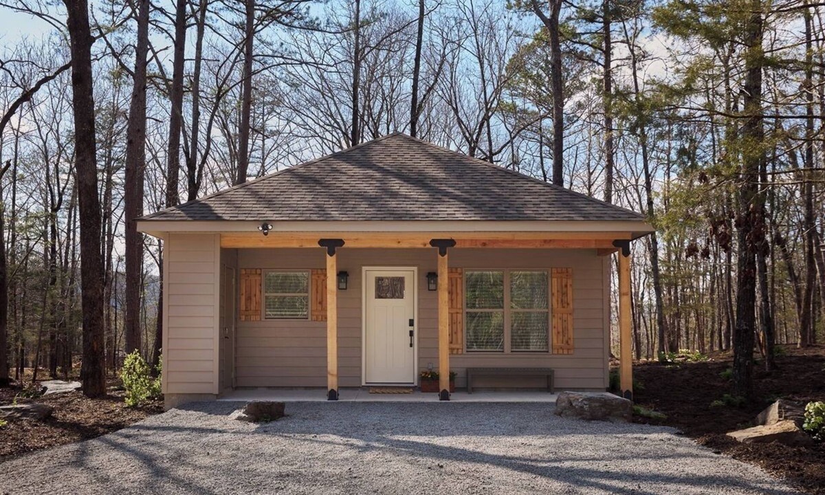Heber Springs Cabin | Morgan's at the Little Red - Double King Cabin 10