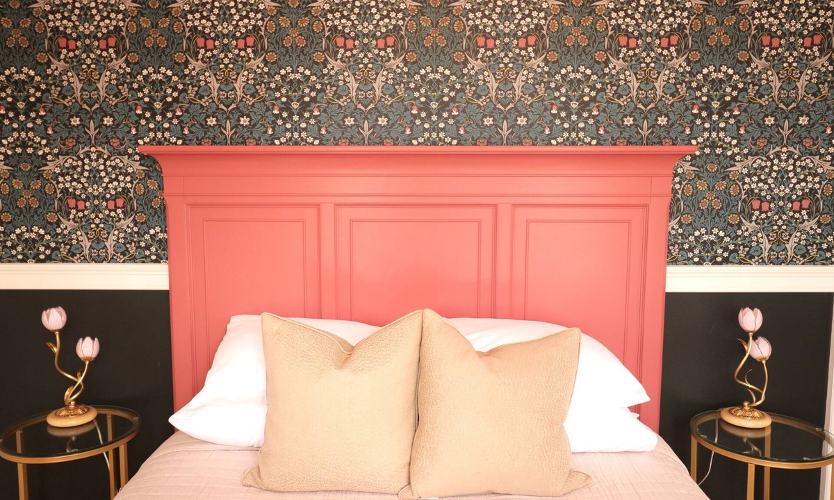 Parkside Hotel | Morrill Mansion Inn | 8 | Self Check In | Parking