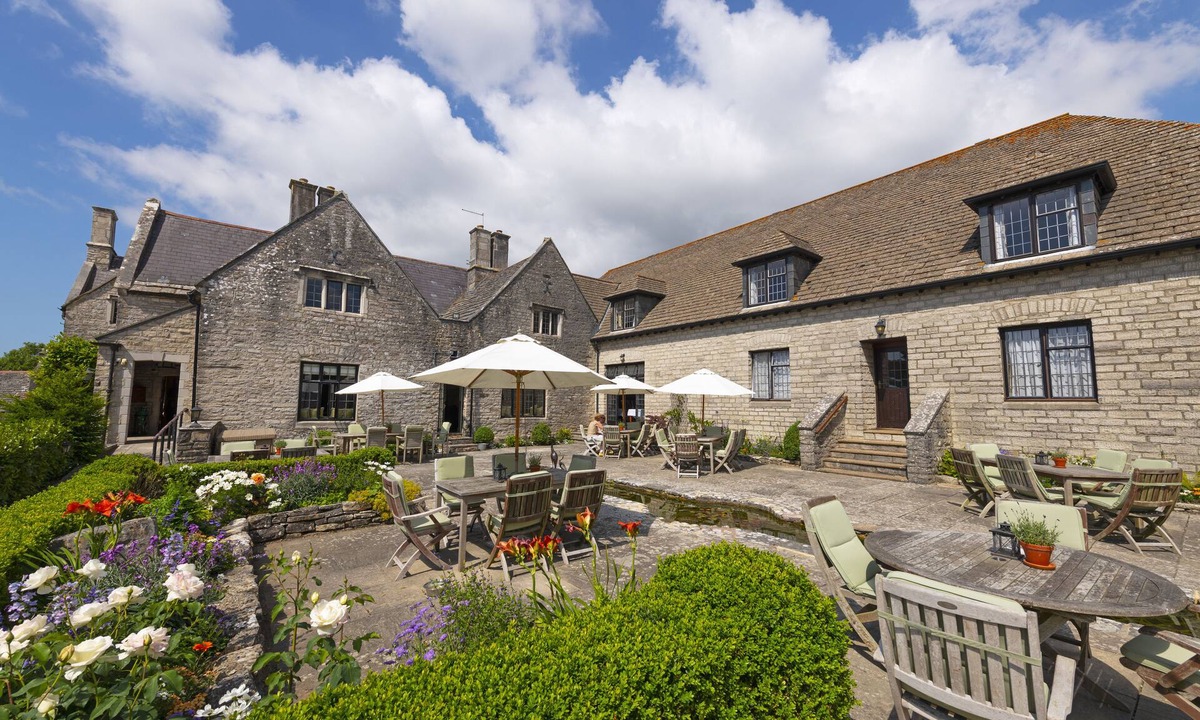 Corfe Castle Village Hotel | Mortons Manor