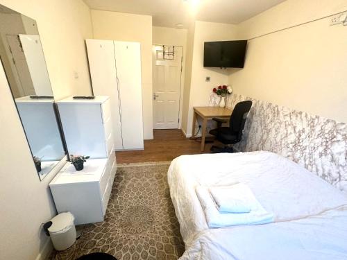 Rusholme House | Mos' Place