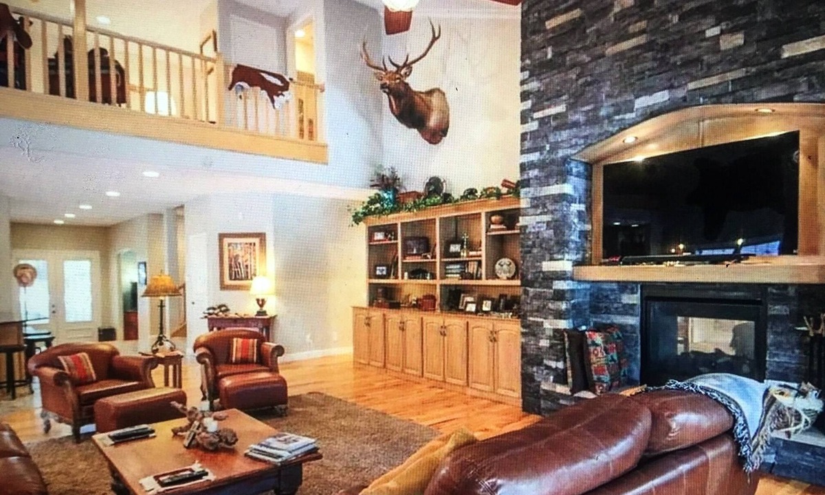 Pagosa Springs House | Most of April-super low price of 219 for 5000 square feet of luxury