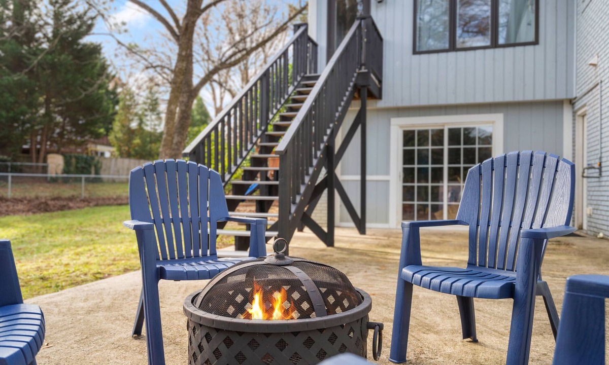 North Raleigh House | Most Sought-After Area! 4-BR w/Gym & Fire Pit!