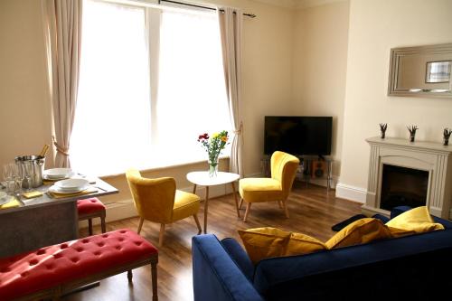 Llandudno Apartment | Mostyn Villa 2 Free Private Parking