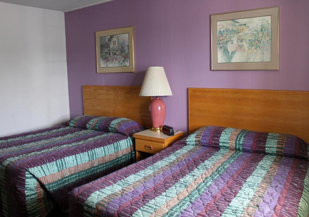 Gold Beach Hotel | Motel 101