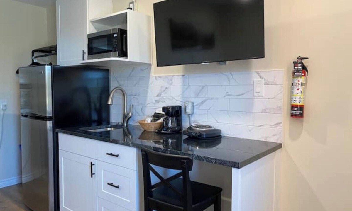 Cookstown Hotel | Motel 400 & Suites Single Kitchenette Unit B