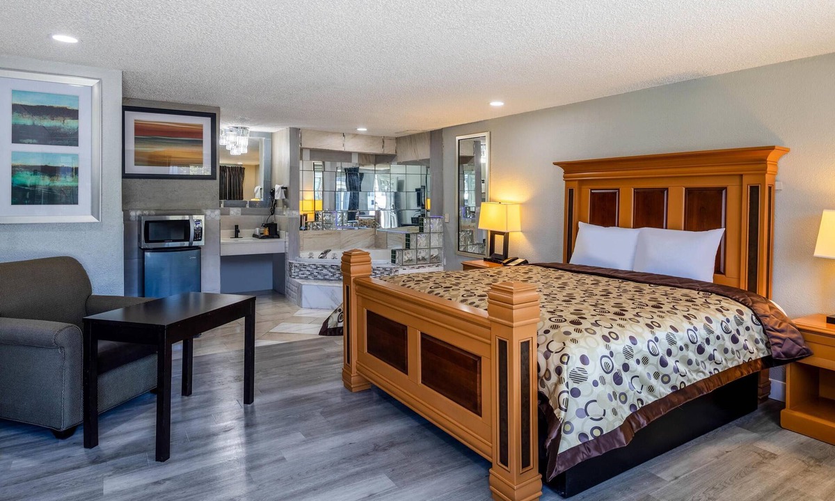 Aberdeen Hotel | Motel 6 – Aberdeen, WA