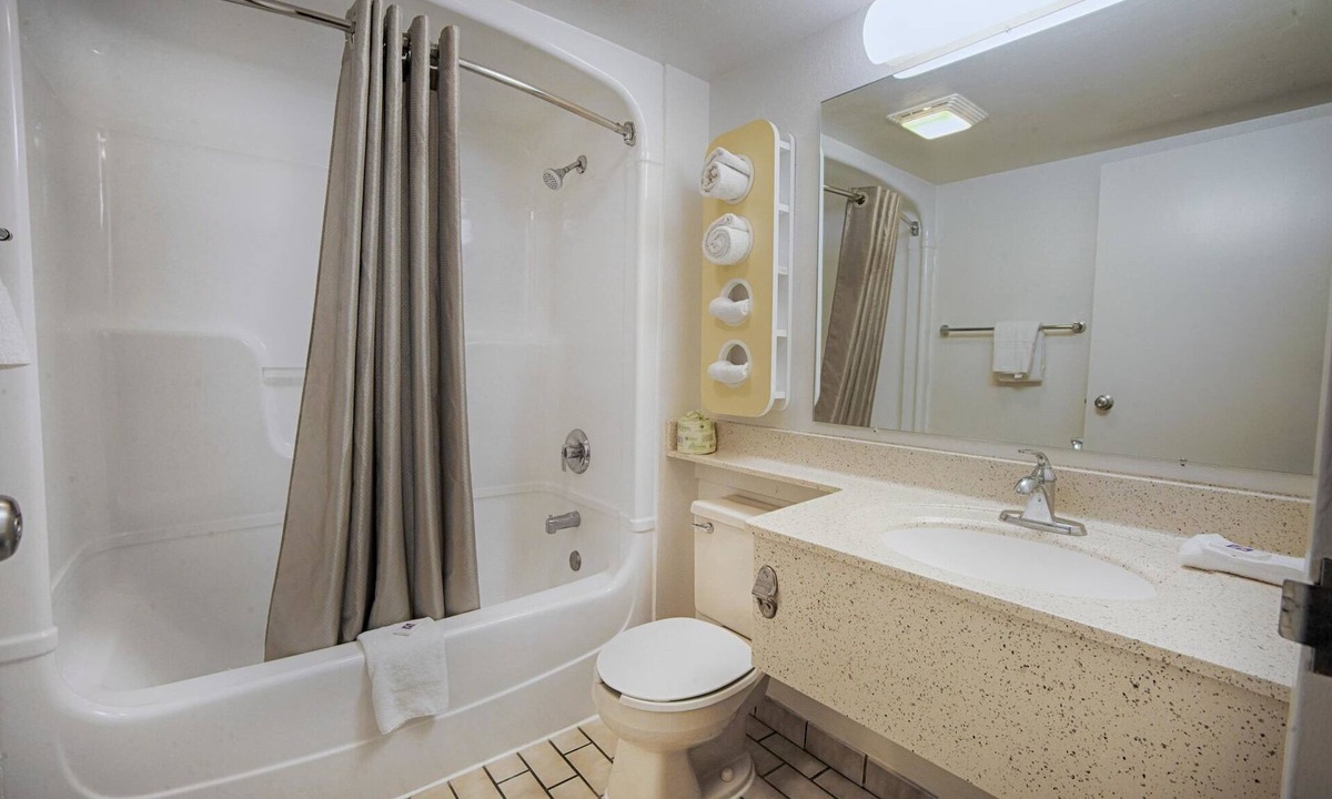 Albany Hotel | Motel 6 Albany, NY