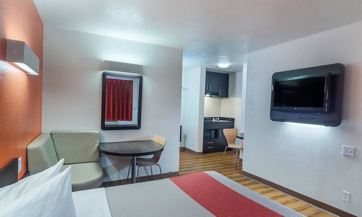 Ardmore Hotel | Motel 6 Ardmore, OK