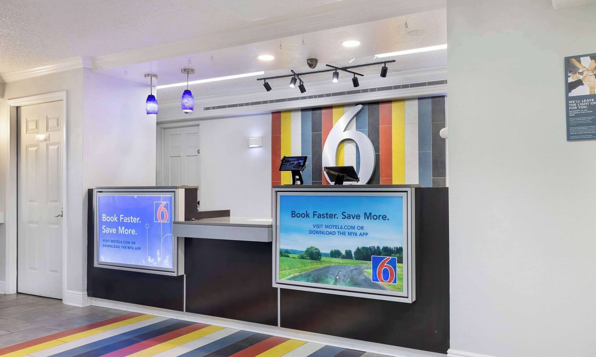 Beaumont Hotel | Motel 6 Beaumont, TX