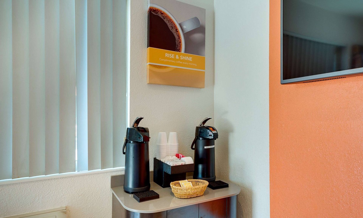 Sehome Hotel | Motel 6 Bellingham, WA