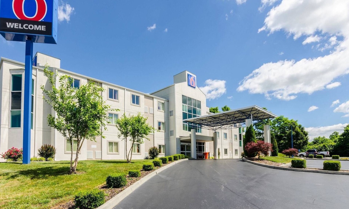 Bristol Hotel | Motel 6 Bristol, VA