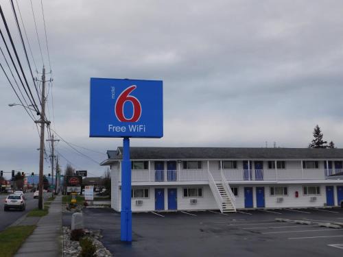 Burlington Hotel | Motel 6-Burlington, WA