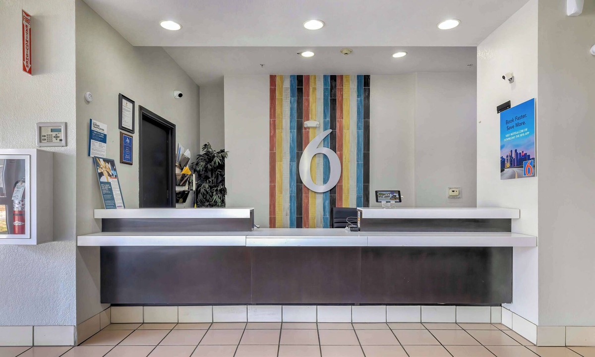 Cedar Park Hotel | Motel 6 Cedar Park, TX