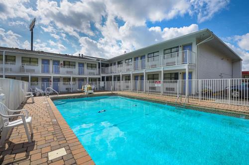 Tyner Hotel | Motel 6 Chattanooga, TN