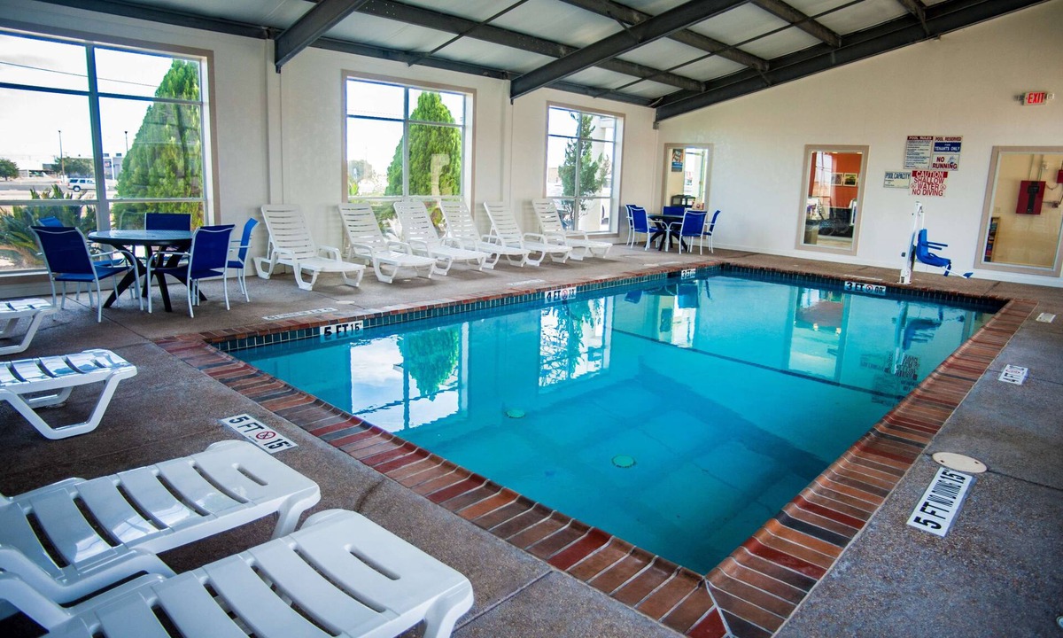 Corsicana Hotel | Motel 6 Corsicana, TX