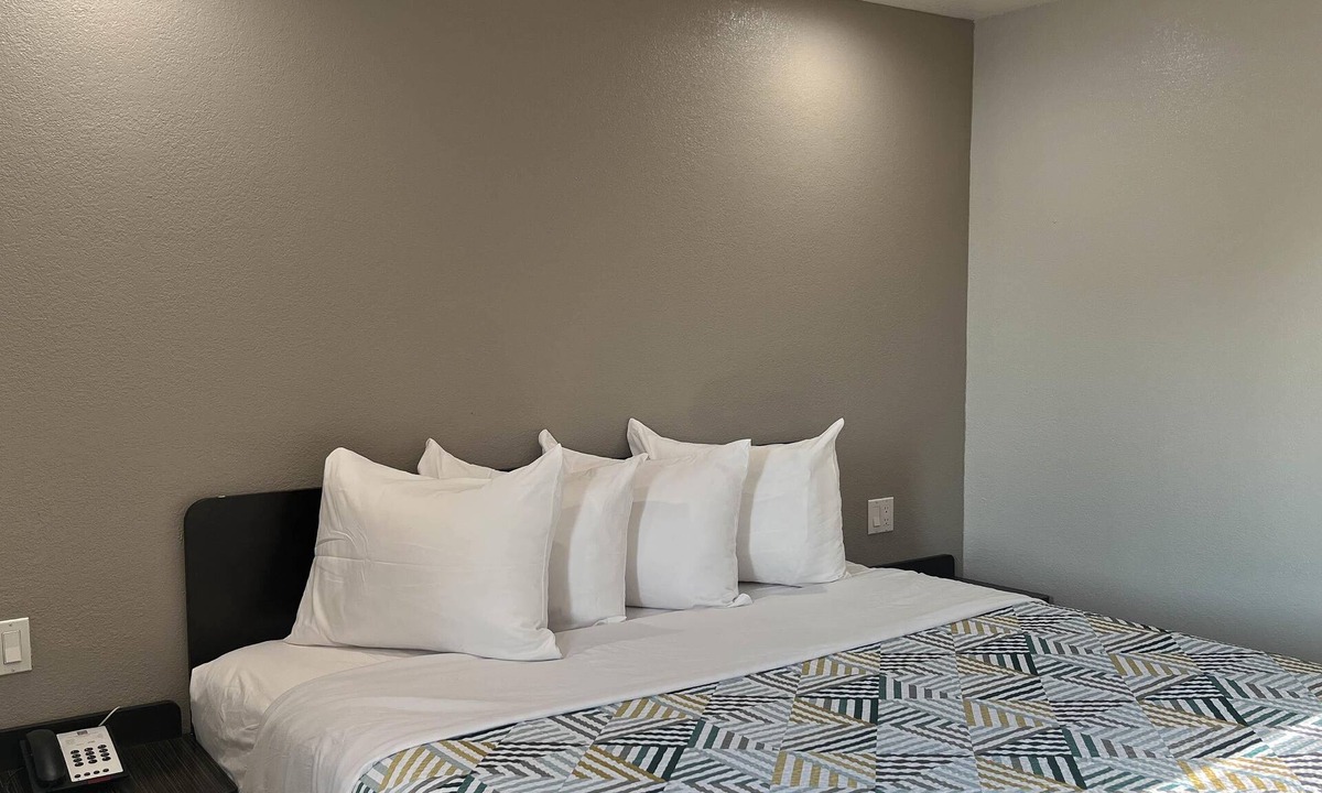 Pleasant Grove Hotel | Motel 6 Dallas, Tx – St. Augustine/Hwy 175