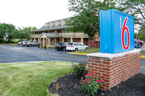 Dayton Hotel | Motel 6-Dayton, OH