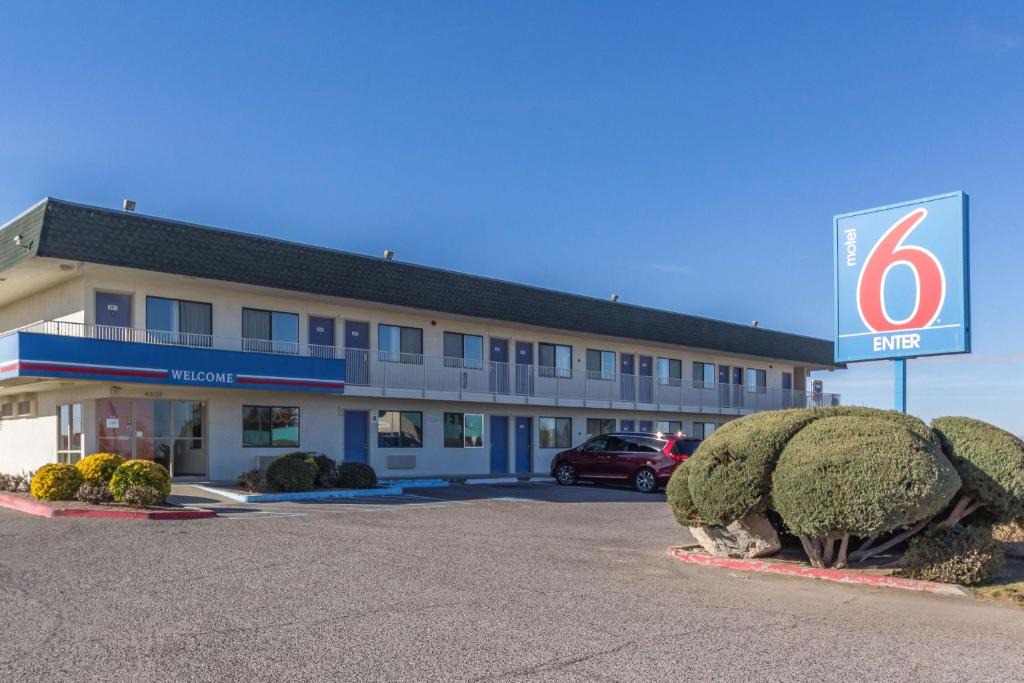 Deming Hotel | Motel 6-Deming, NM