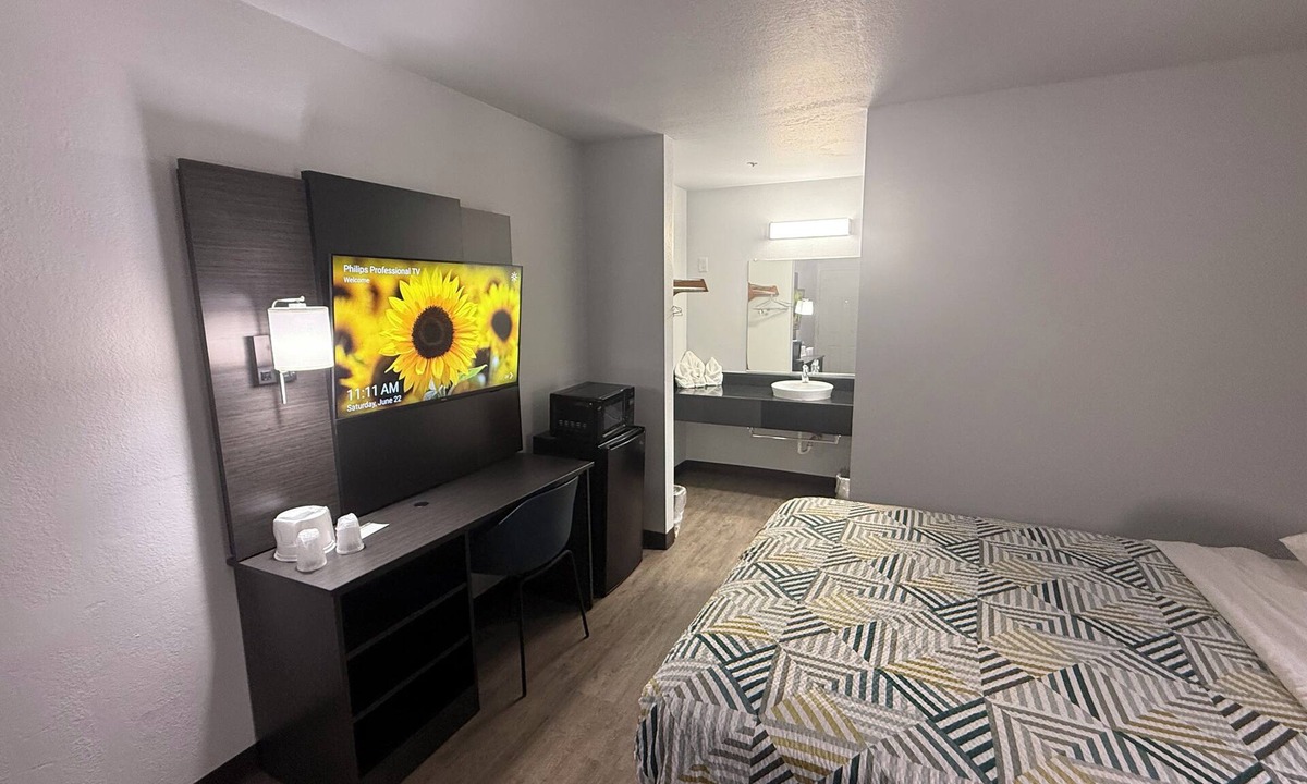 Berwick Hotel | Motel 6 Des Moines, IA - North