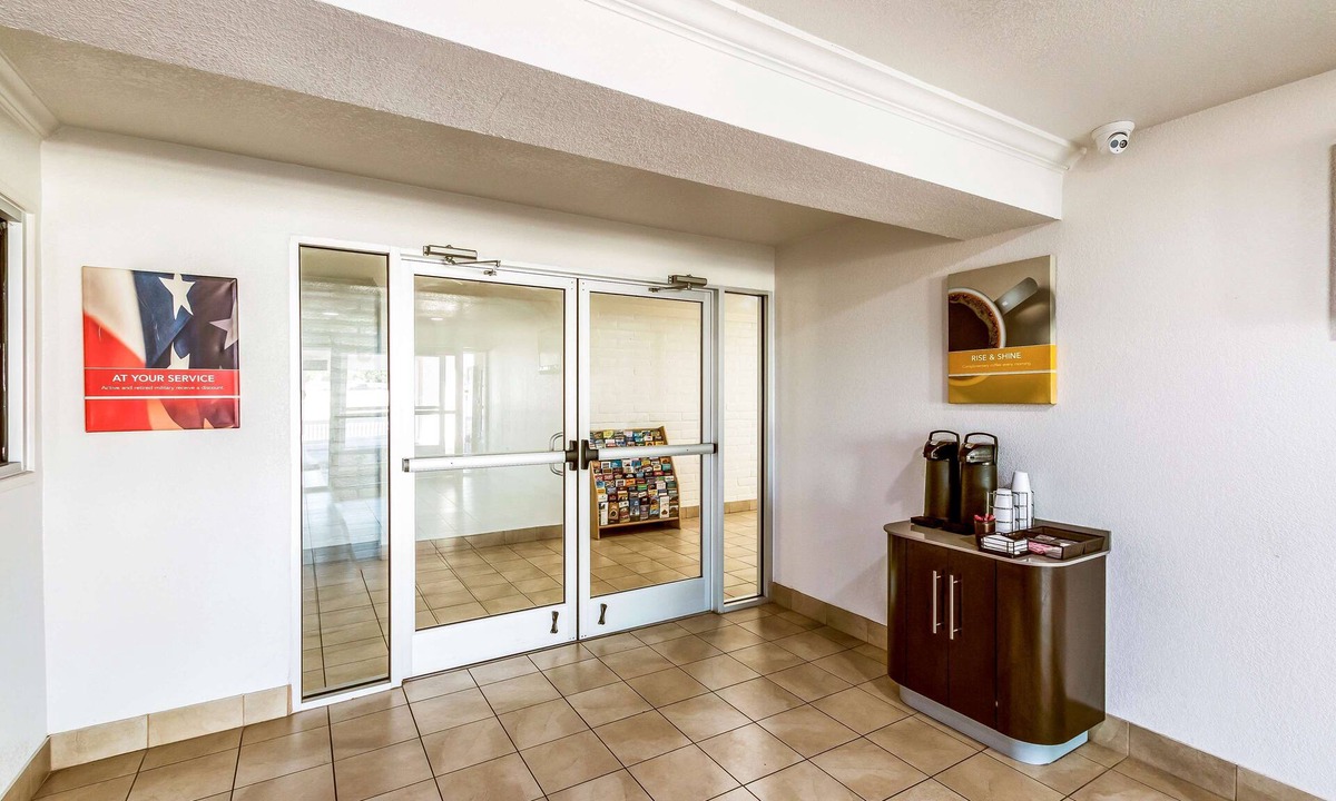 Euless Hotel | Motel 6 Euless, TX - DFW West